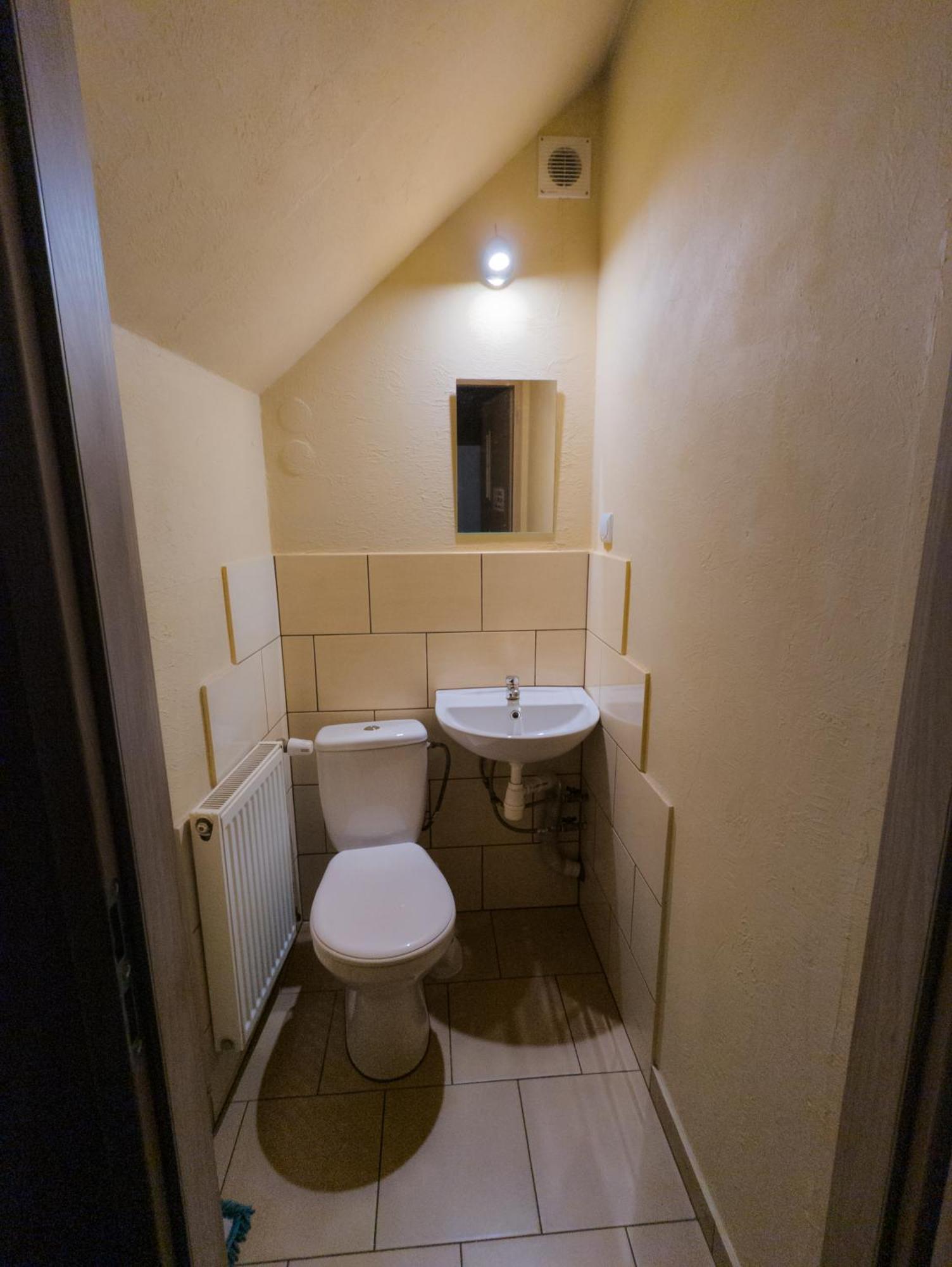 Pokoje Goscinne "U Karola" Pracownicze Ścinawa Kültér fotó