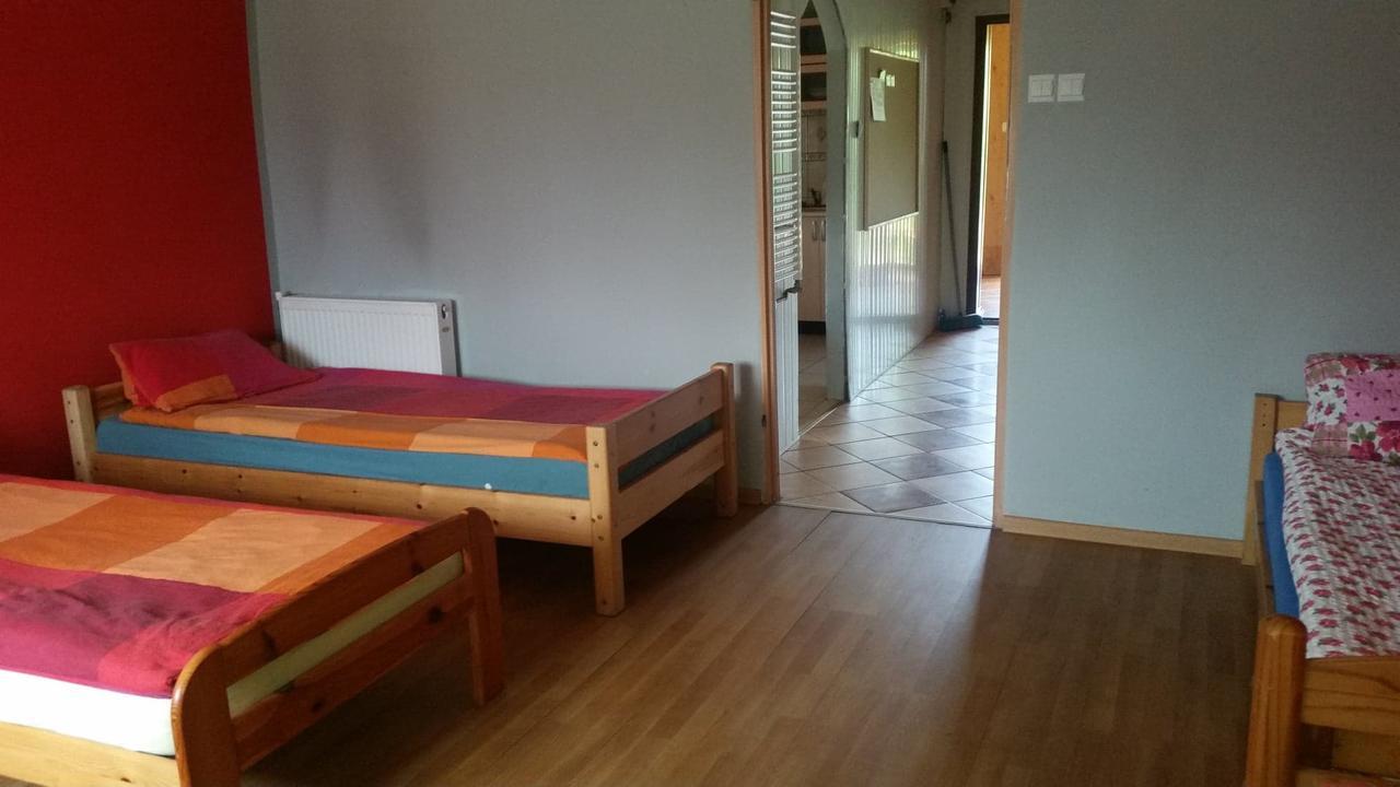 Pokoje Goscinne "U Karola" Pracownicze Ścinawa Kültér fotó
